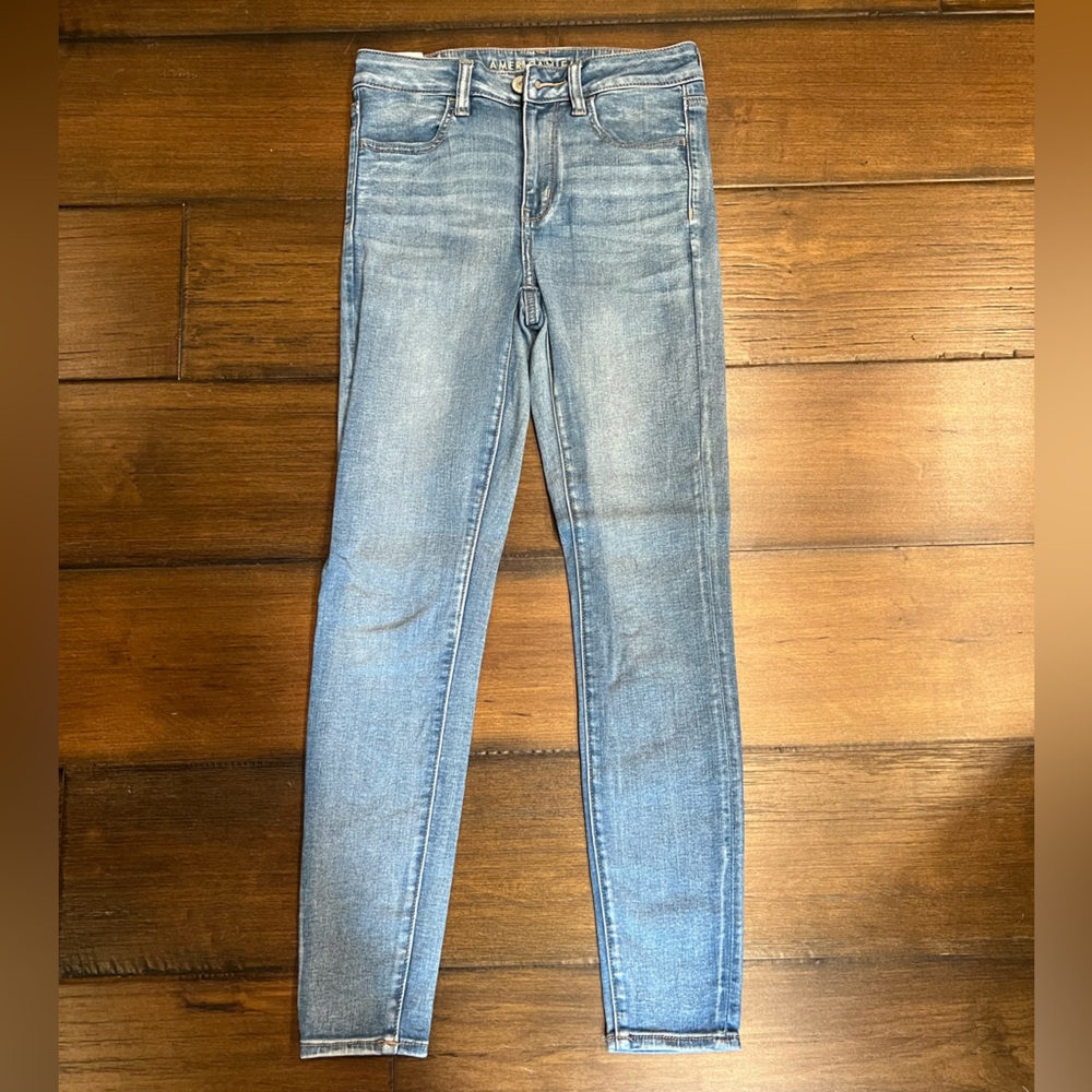 American Eagle Medium Wash High Rise Skinny Jeans